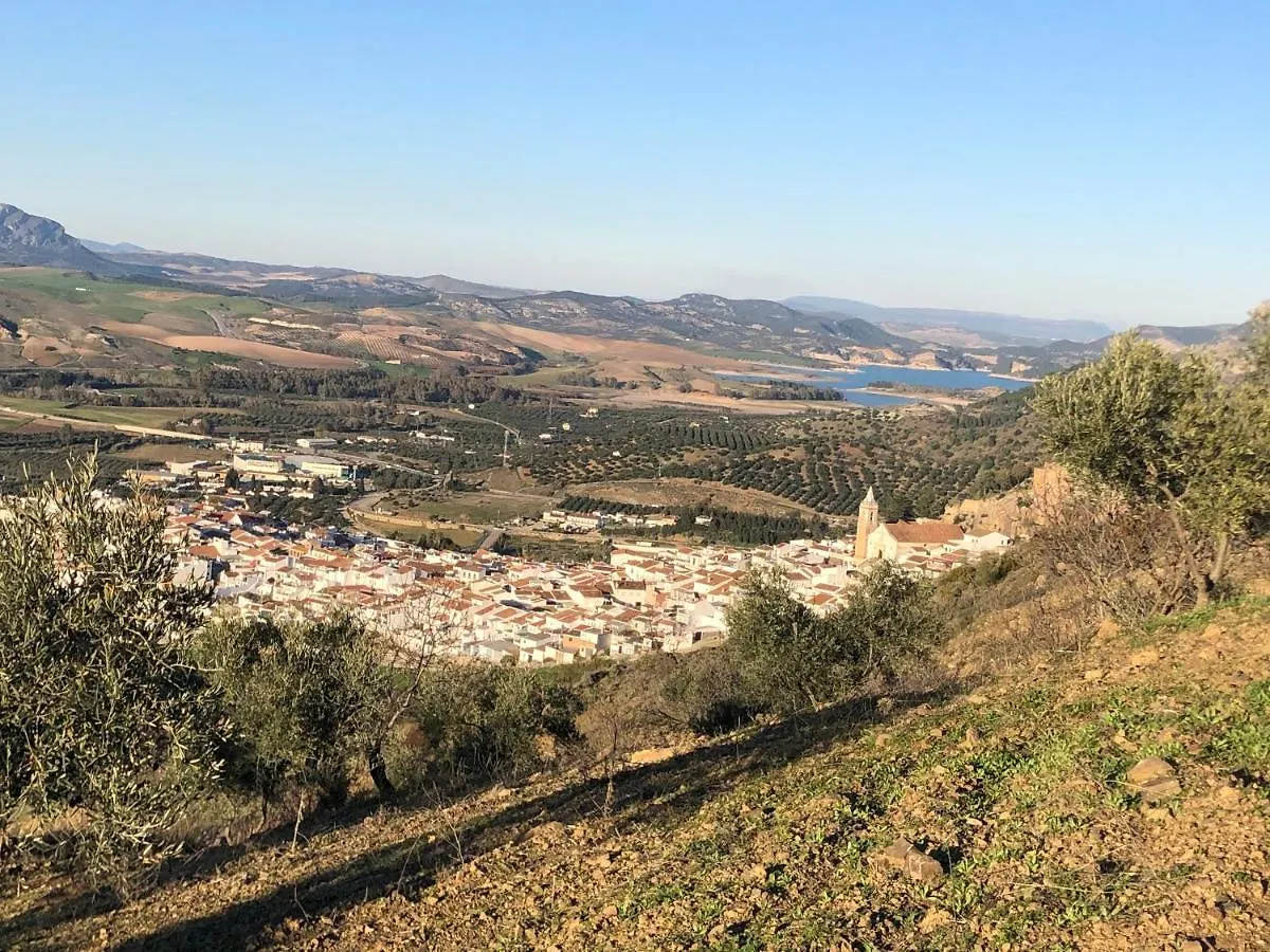 Studio Apartment In Ardales, Cerca El Caminito Del Rey Y Embalses  아르달레스